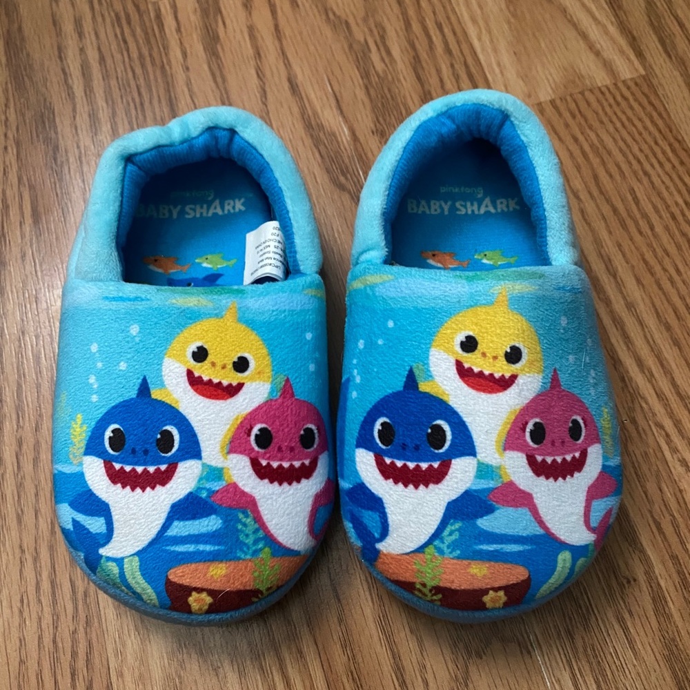 Baby shark slippers